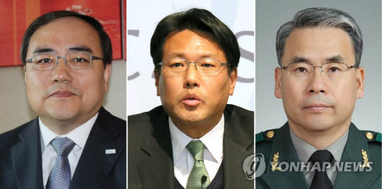 윤석열 대통령 당선인의 대통령직인수위원회(인수위)는 15일 외교안보 분과 간사에 김성한 전 외교부 차관을 임명했다. 김태효 전 대통령전략기획관과 이종섭 전 국방부 합동 참모 차장이 위원으로 참여한다.<연합뉴스>